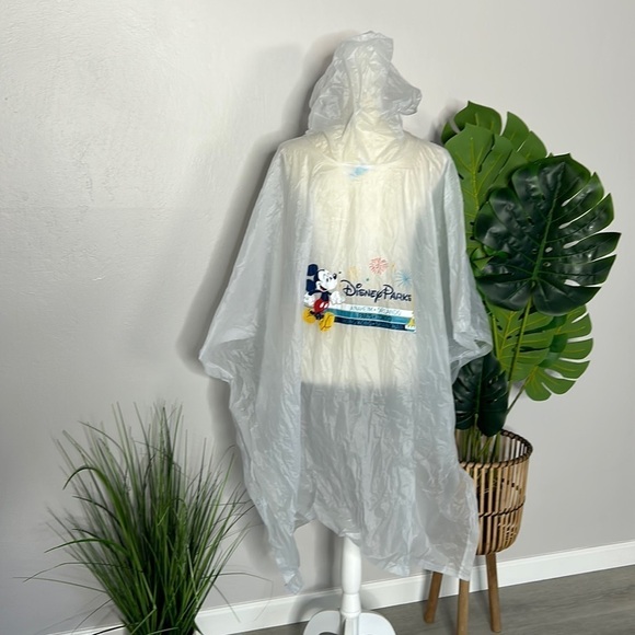 Disney parks • adult hooded rain poncho - Picture 1 of 7